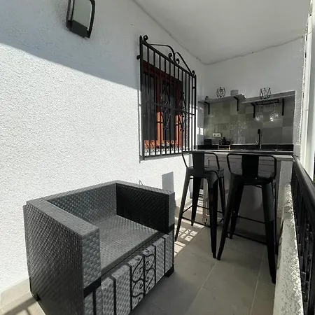 Beautiful Town House, Morairia
