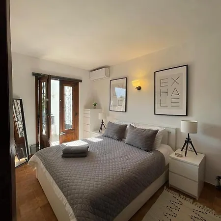 Beautiful Town House, Morairia Villa *